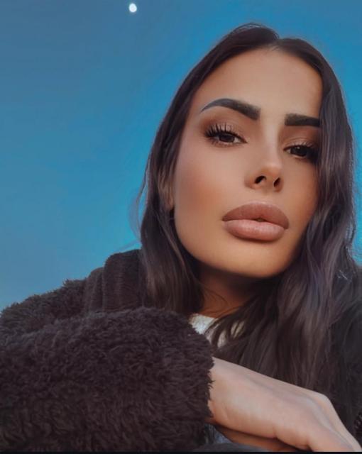 GENÇ DANSÇI EVİNDE ÖLÜ BULUNDU