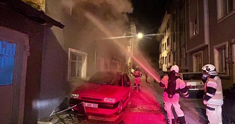 Kütahya'da 3 katlı binada yangın: 1 ölü