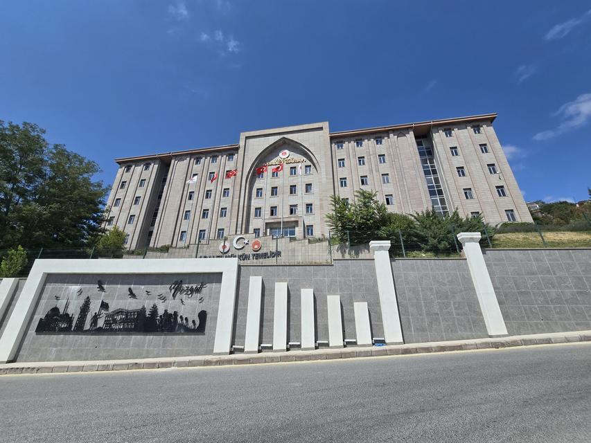 Borç meselesinden kayınvalidesini öldürdü