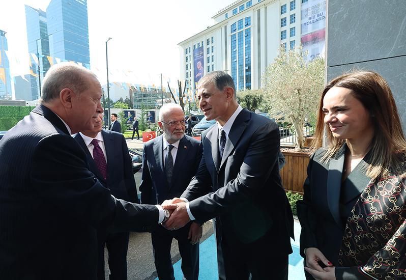 İzmir AK Parti'ye geçti
