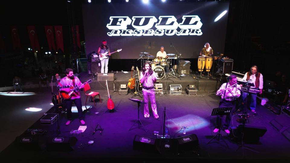 KUYUCAK, KURTULUŞ GÜNÜNÜ KONSERLE KUTLADI
