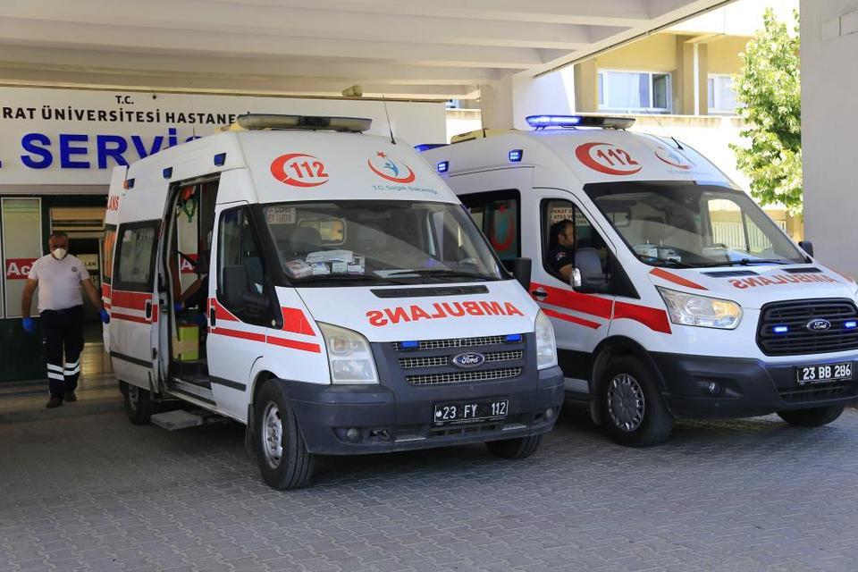 Birinci kattan düşen 2 yaşındaki bebek yaralandı