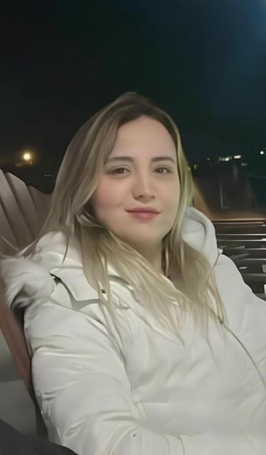 EŞİ TARAFINDAN ÖLDÜRÜLEN KADININ CENAZESİNDE DUYGU DOLU ANLAR MANİSA'DA BOŞANMA AŞAMASINDAKİ EŞİ TARAFINDAN ELLE BOĞULARAK ÖLDÜRÜLEN KADIN SON YOLCULUĞUNA GÖZYAŞLARIYLA UĞURLANDI GÜZELLİK SALONU İŞLETMECİSİ OLAN SELDA ELLER'İN İŞ YERİ ÖNÜNDE YAPILAN HELALLİK ALINMASINDA KIZI RABİA ANNESİNİN TABUTUNA SARILARAK 'KALBİNİ KIRDIYSAM ÖZÜR DİLERİM ANNE' DİYEREK GÖZYAŞLARINA BOĞULDU