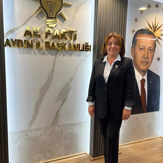 AK Parti Didim Kadın Kolları'nda toplu istifa