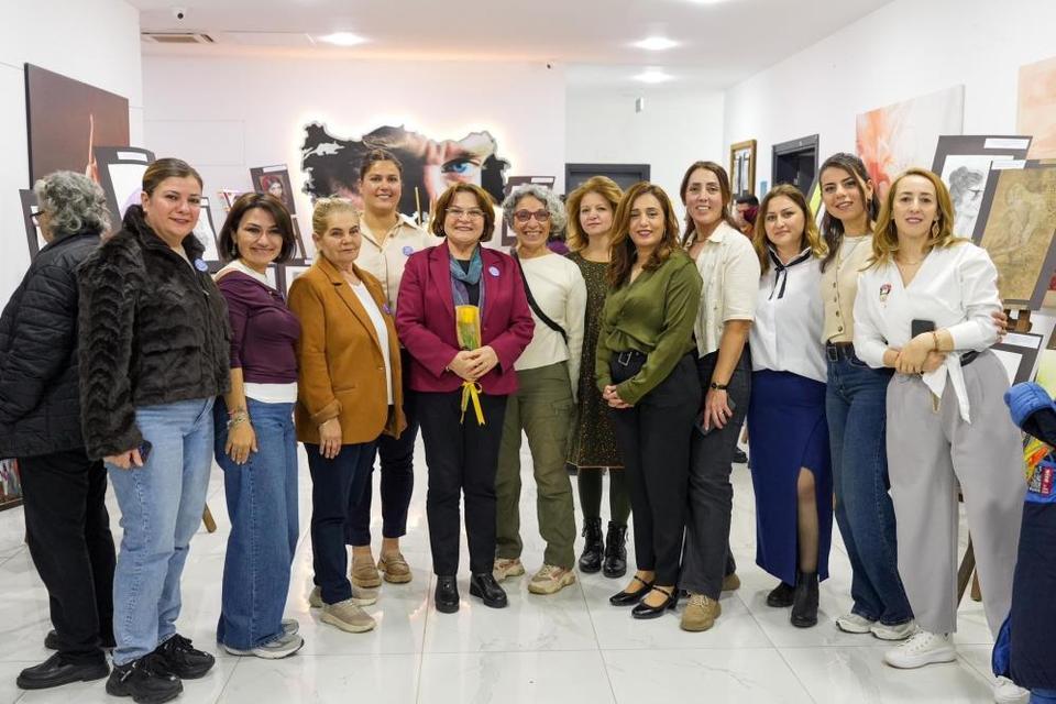 Didim’de ‘Kadın Kadına Özgürlük’ oyunu sanatseverlerle buluştu