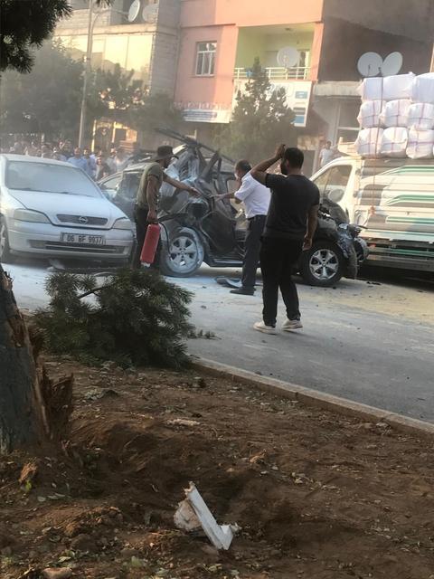 Freni boşalan tır, 8 aracı kullanılmaz hale getirdi