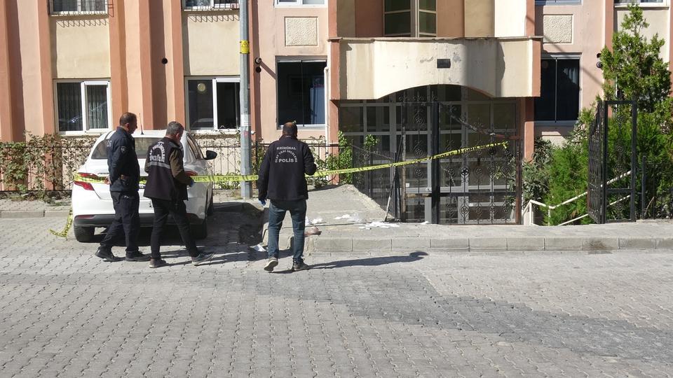MALATYA'DA EŞİNİ BIÇAKLAYARAK ÖLDÜREN ŞAHIS İNTİHARA KALKIŞTI