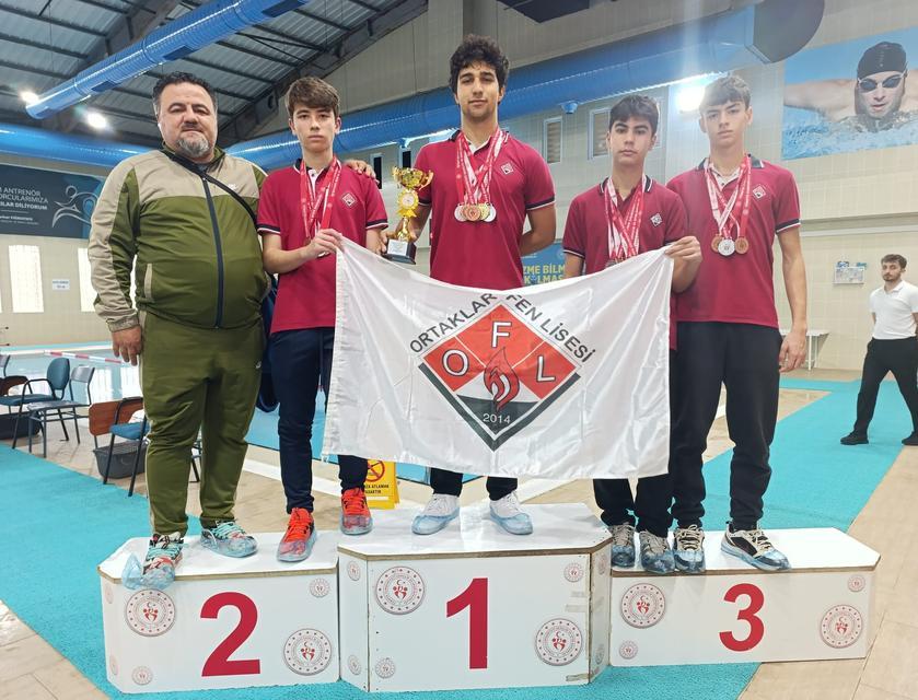 Ortaklar Fen Lisesi yüzmede il üçüncüsü oldu