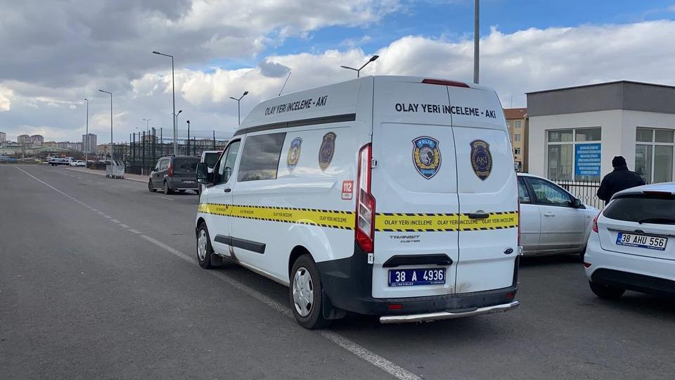 TARTIŞTIĞI ÖĞRETMENİ OKULDA TABANCAYLA YARALADI