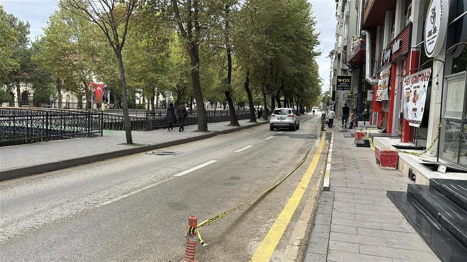 Genç kadın, otelin penceresinden düşerek hayatını kaybetti