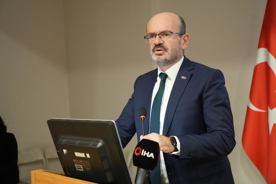 TÜRKİYE DÜNYADA TARIM ALANINDA 31, TARIMSAL HASILADA İSE 9. SIRADA BİTKİSEL ÜRETİM GENEL MÜDÜR YARDIMCISI İHSAN EMİRALİOĞLU: "ÜLKEMİZ TOPRAKLARINI DÜNYA ÖLÇEĞİNDE İYİ KULLANAN BİR ÜLKEYİZ"