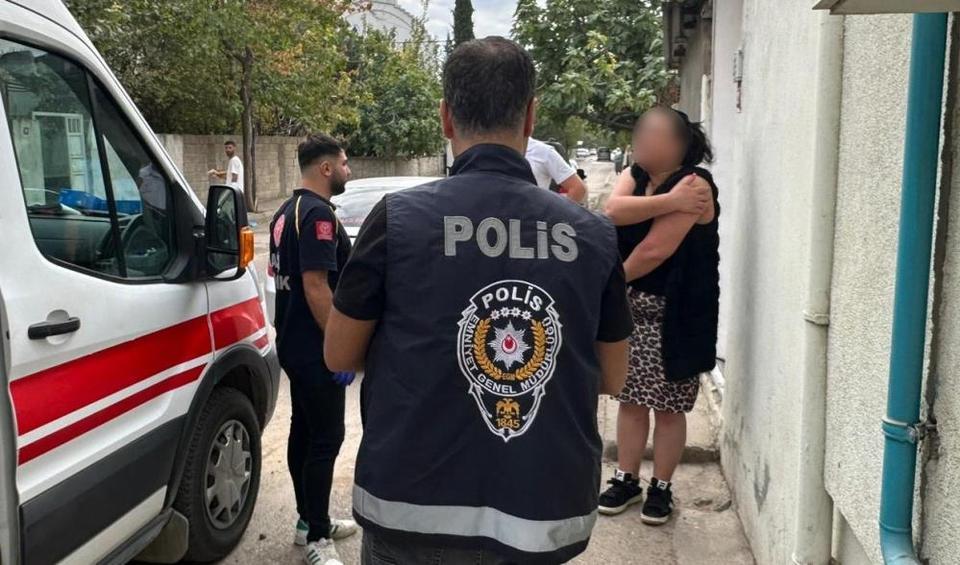 Genç kız sokak ortasında yumruklu ve tekmeli saldırıya uğradı