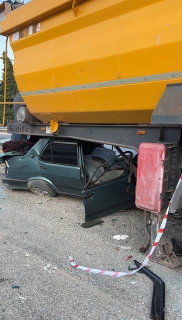 BURDUR'DA FECİ KAZA: 18 YAŞINDAKİ SÜRÜCÜ HAYATINI KAYBETTİ