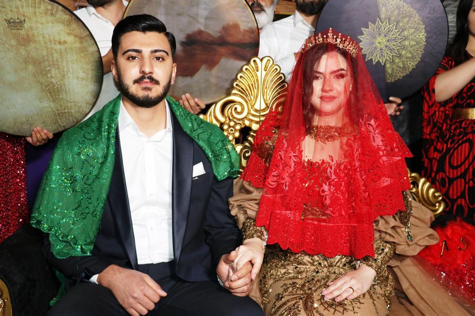AŞİRET DÜĞÜNÜNDE GELİNE 3 KİLO ALTIN, DAMADA 4 MİLYON TL TAKILDI