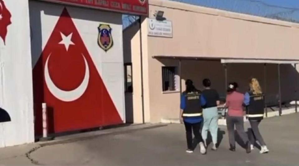 8 yıldır aranan kadın hırsız sahte kimlikle yakalandı