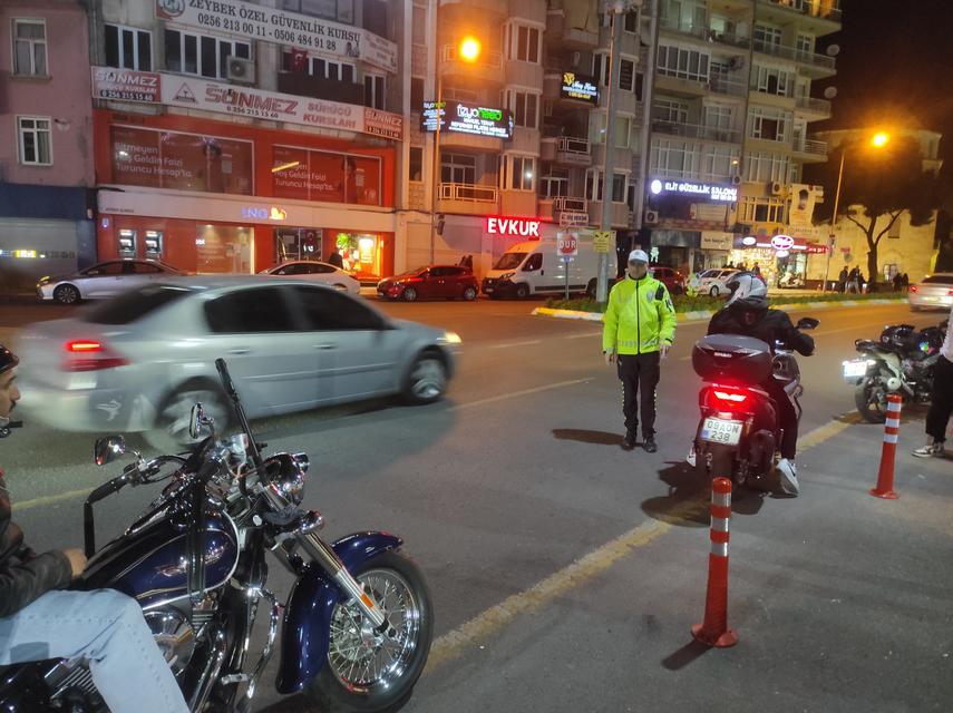 AYDIN'DA MOTOSİKLET DENETİMLERİ SIKLAŞTI