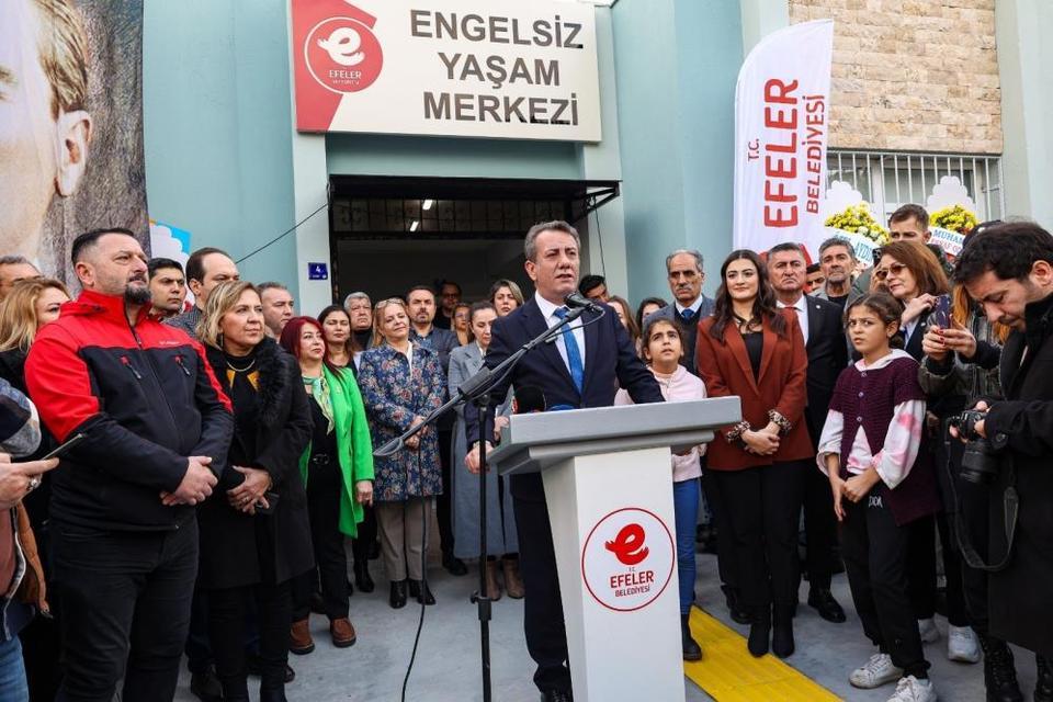 Efeler'de iki yılda sosyal belediyecilik odaklı çalışmalar öne çıktı