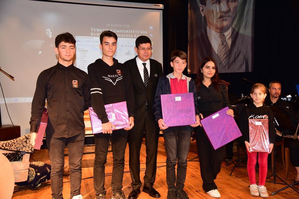 NAZİLLİ ATATÜRK'Ü ANDI