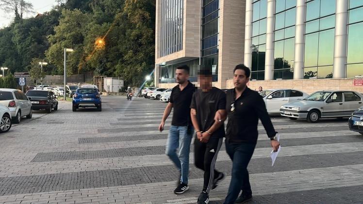 19 yaşındaki genç bıçaklı kavgada hayatını kaybetti!