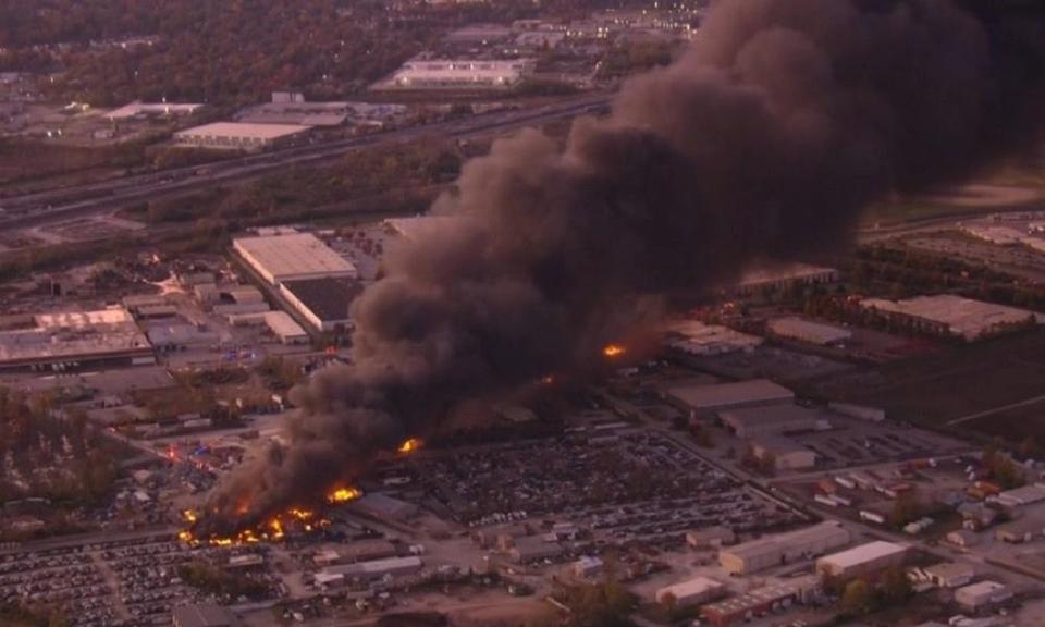 Kargo uçağı düştü: En az 3 ölü, 11 yaralı
