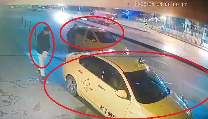 OLAYLI YILBAŞI GECESİ: İSTEDİĞİ OLMAYINCA TAKSİYİ GASP ETTİ, KAZA YAPTI PARASI OLMAYAN MÜŞTERİ İSTEDİĞİ OLMAYINCA TAKSİYİ GASP ETTİ "GİDECEĞİMİZ YERE BIRAKMASAN ARACI GASP EDERİM" DEDİ, İSTEĞİ GERİ ÇEVRİLİNCE BAKIN NE YAPTI