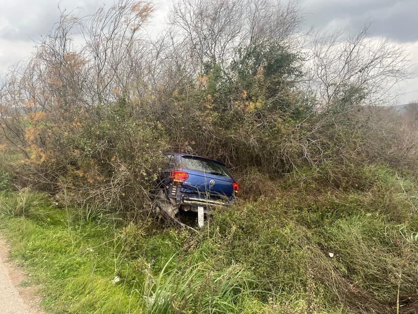 Araç şarampole uçtu: 1 yaralı