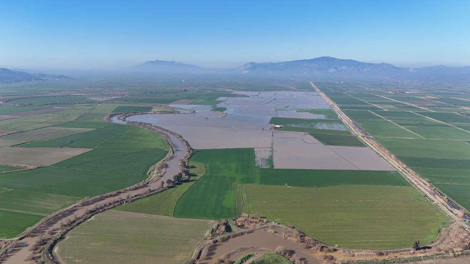 MENDERES TAŞTI, YÜZLERCE DÖNÜM SULAR ALTINDA KALDI