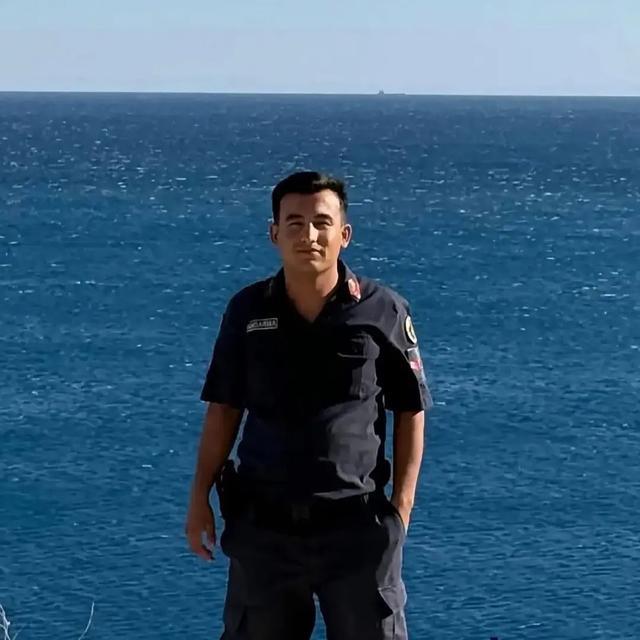 KALP KRİZİ SONUCU HAYATINI KAYBEDEN UZMAN ÇAVUŞ SON YOLCULUĞUNA UĞURLANDI
