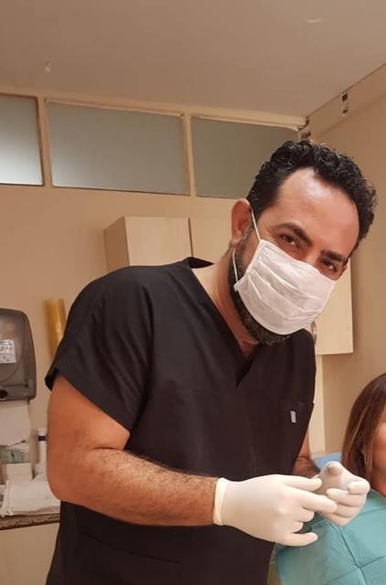 DİŞ HEKİMİNİ BAŞINDAN VURDU, VİDEOSUNU ÇEKİP ANNESİNE YOLLADI İZMİR'DE BAŞINDAN VURULAN DİŞ HEKİMİ YAŞAM MÜCADELESİ VERİYOR