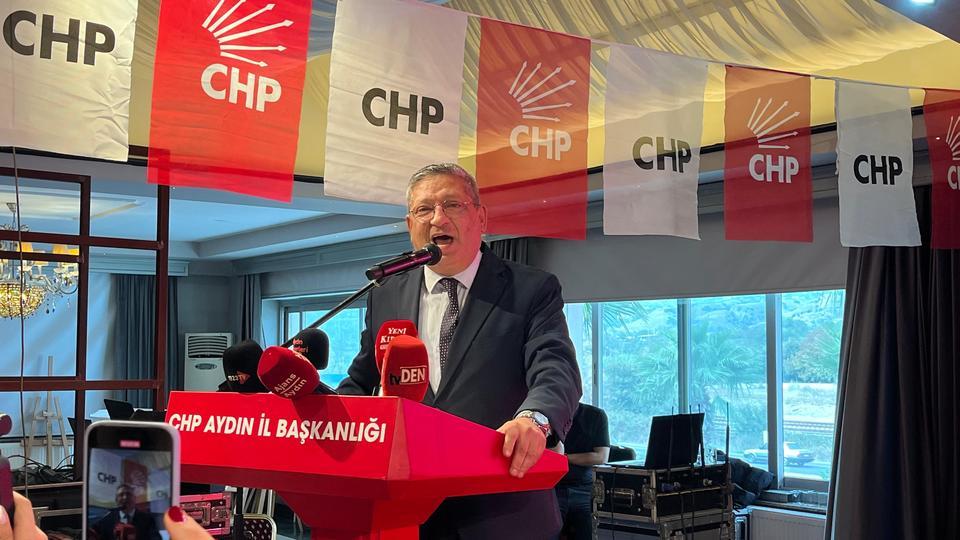 CHP Aydın İl Kongresi karıştı: Kalınomuz konuştu, mikrofon kapatıldı