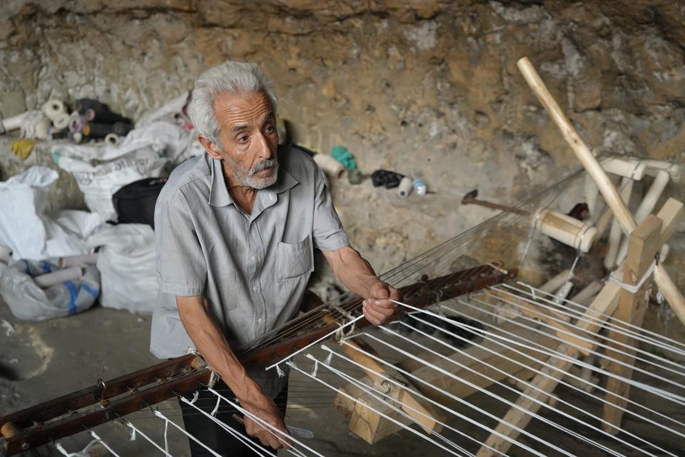 Kendircilik mesleğini yapan 2 usta kaldı