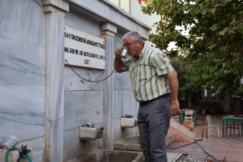 HERKESİN KÖY İMAMI ZANNETTİĞİ O KİŞİ CELAL BAYAR ÇIKTI CELAL BAYAR'IN İSMİ, ÖLÜM LİSTESİNDEYKEN SIĞINDIĞI DAĞYENİ KÖYÜ'NDE YAŞATILIYOR AYDIN'IN 'GALİP HOCA'SI CELAL BAYAR'IN HİKAYESİ DUYANLARI ŞAŞIRTIYOR