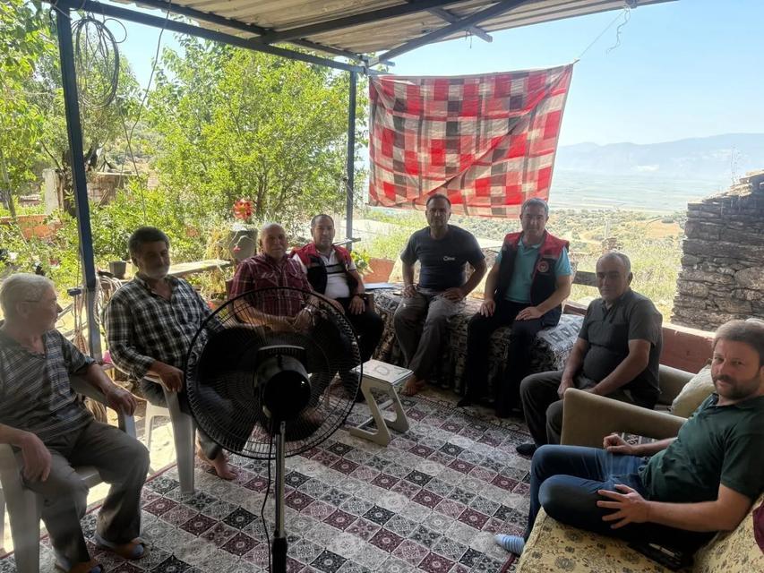 Karadut Mahallesi'nde üreticilere tarım ve hayvancılık eğitimi