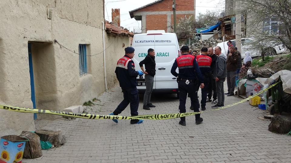 KÜTAHYA'DA CİNAYET: EŞİNİ VE ARALARINDA İLİŞKİ OLDUĞUNU İDDİA ETTİĞİ ŞAHSI ÖLDÜRDÜ