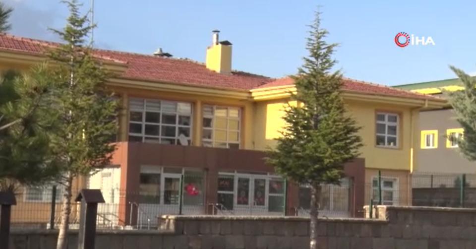 Anaokulunda dehşet: Öğretmen ölümden döndü!