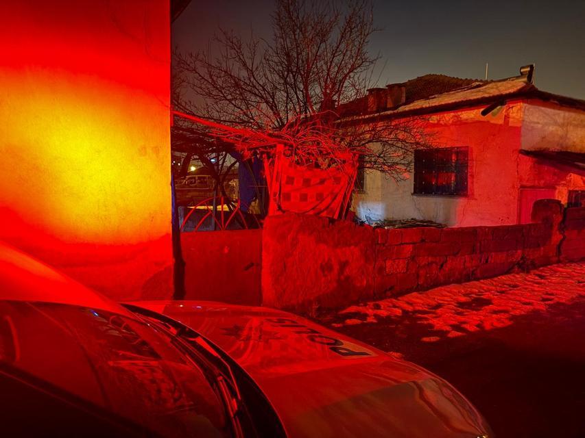 Hastanede 2 günlük bebeklerinin acı haberini aldılar