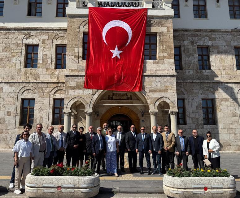 Sivas Valisi Şimşek'ten TİMBİR'e tebrik
