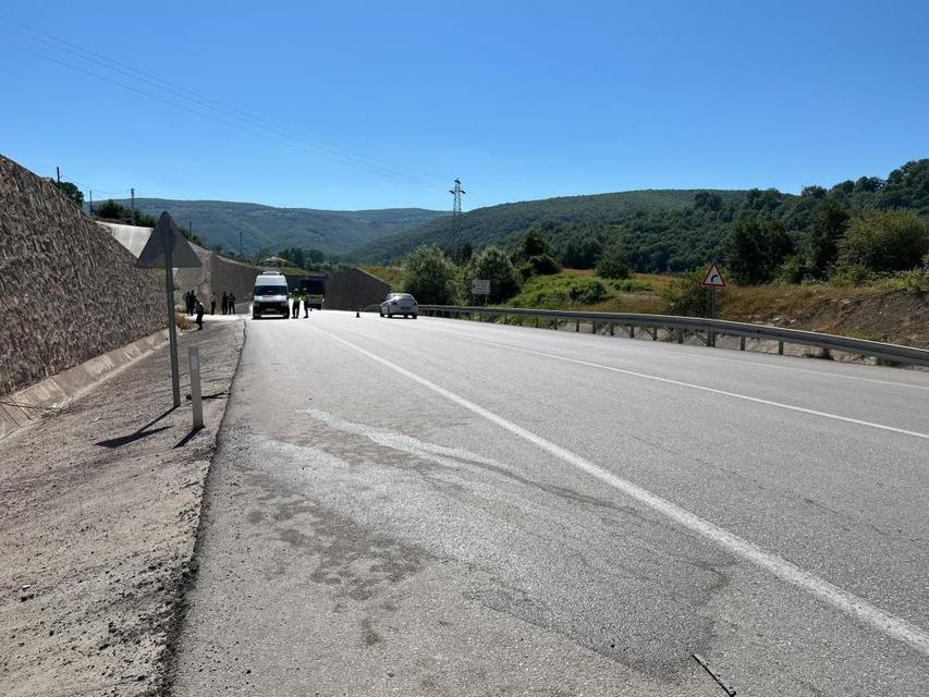 Otomobilin çarptığı kadın hayatını kaybetti
