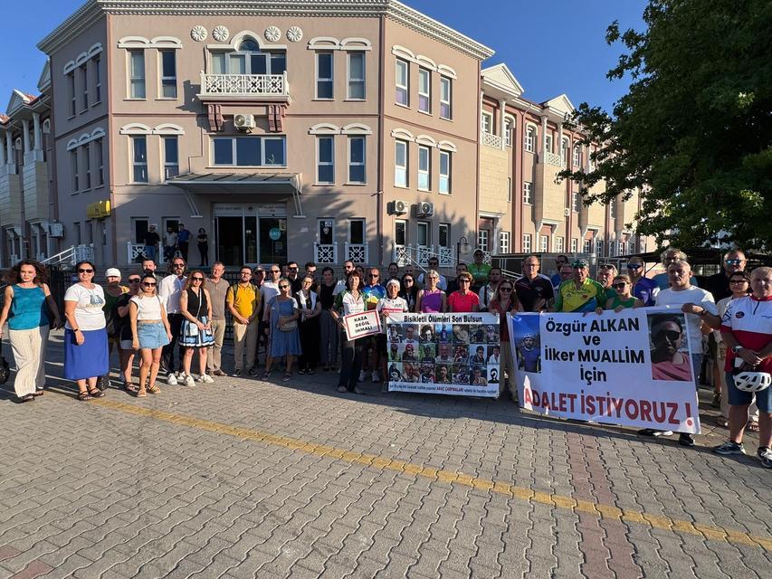 İki bisikletlinin ölümüne yol açan kazanın duruşması devam etti