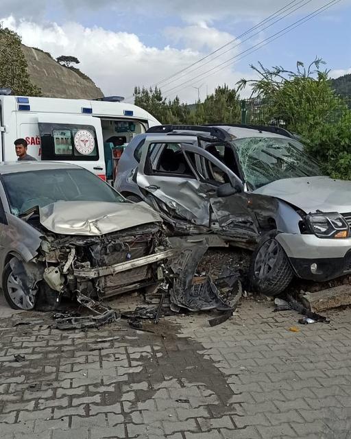 Belen'de trafik kazası: 2 yaralı