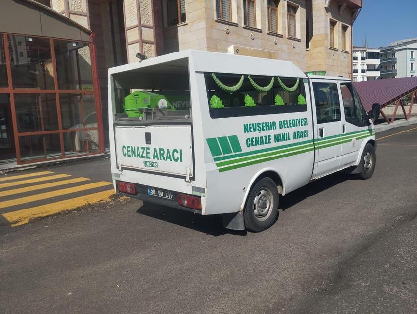 Güvenlik görevlisi kalbine yenik düştü