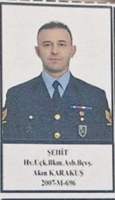 Sakaryalı şehidin baba ocağına Türk bayrağı asıldı