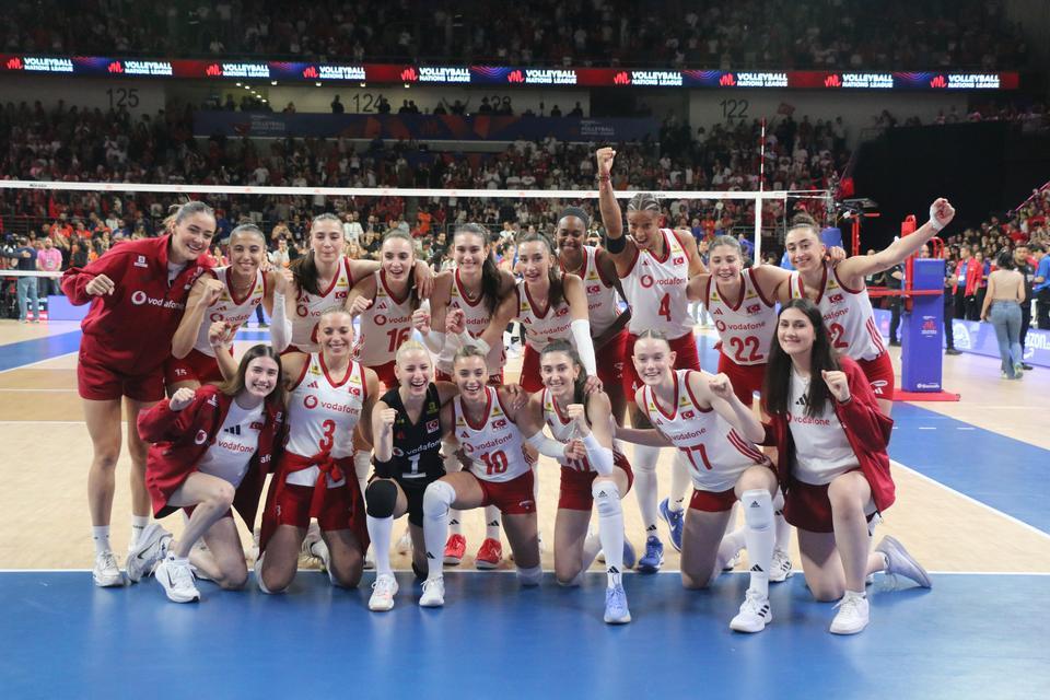 A Milli Kadın Voleybol Takımı, Çin’i 3-2 mağlup etti