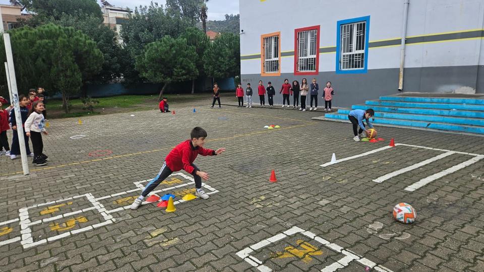 Aydın’da miniklere spor aşısı: Branş eğitimleri hız kesmiyor