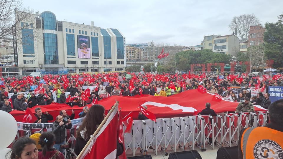 Staj ve çıraklık sigortası mağdurları Kartal Meydanı’ndan seslendi