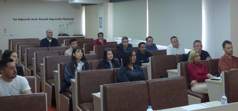 KUTO’da "Yiyecek-İçecek İşletmelerinde Yönetim" konulu eğitim düzenlendi