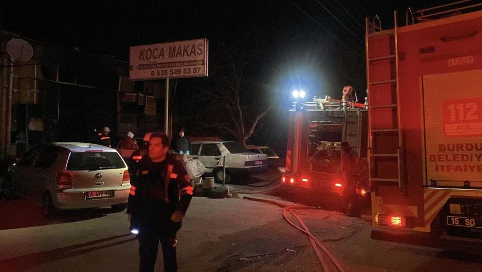 Oto yıkamacıda yangın paniği