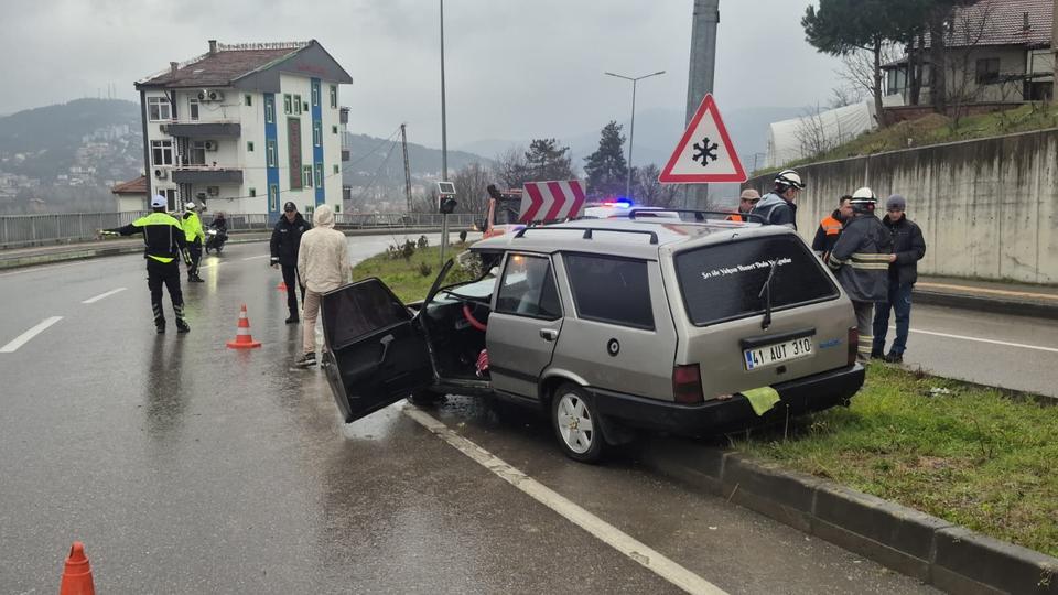 Aynı yolda 4 saat içerisinde 3 ayrı kaza