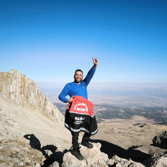 "Arkadaşlar ben ölmedim, yaşıyorum"