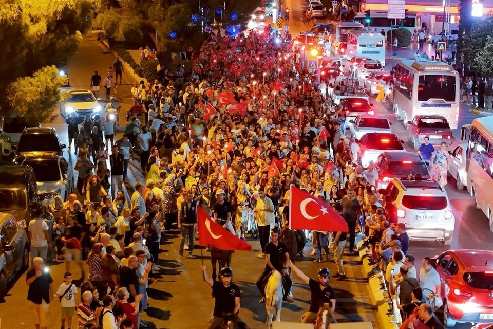Efeler fener alayı ile aydınlanacak